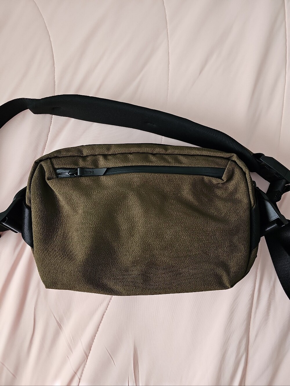 Alpaka Go Sling Mini V2 Men's Olive Green Crossbody Sling Bag, NWOT